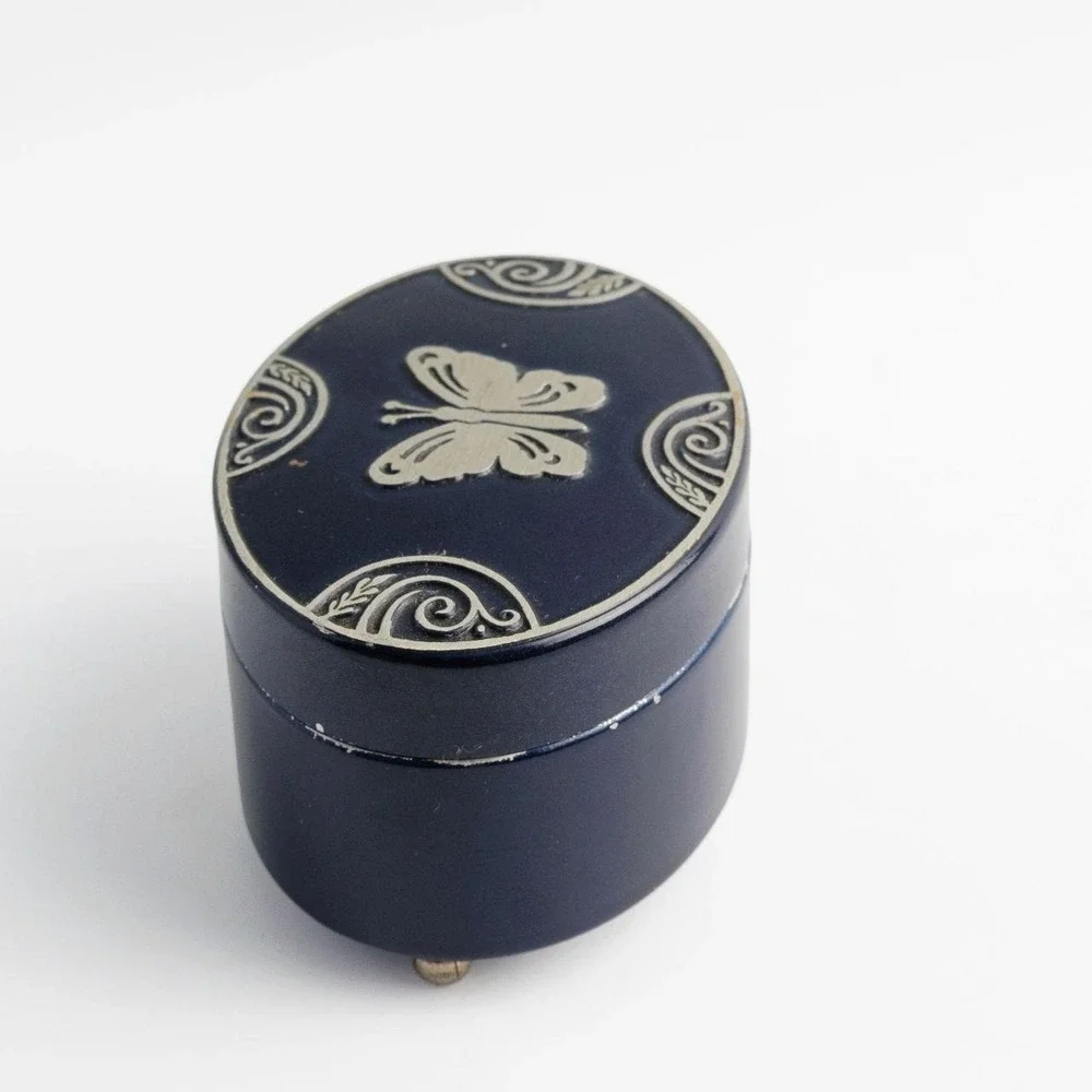 Vintage Lucretia Vanderbilt Metal Powder Box Art Deco 1920s-1930s